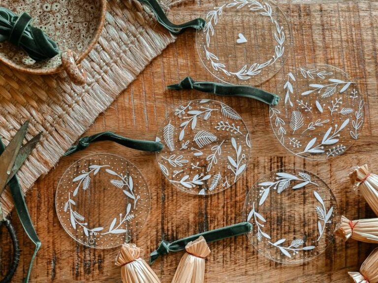 Ozdoby choinkowe, które uszyjesz samodzielnie – prosty przewodnik po świątecznych dekoracjach