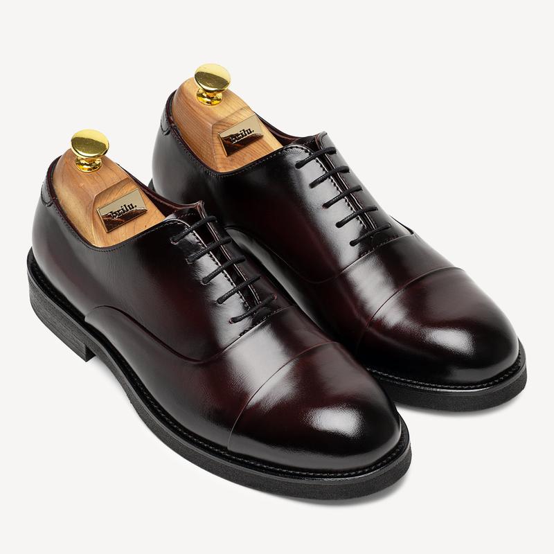 Stylowe buty do garnituru dla gimnazjalisty – jak wybrać idealny model?