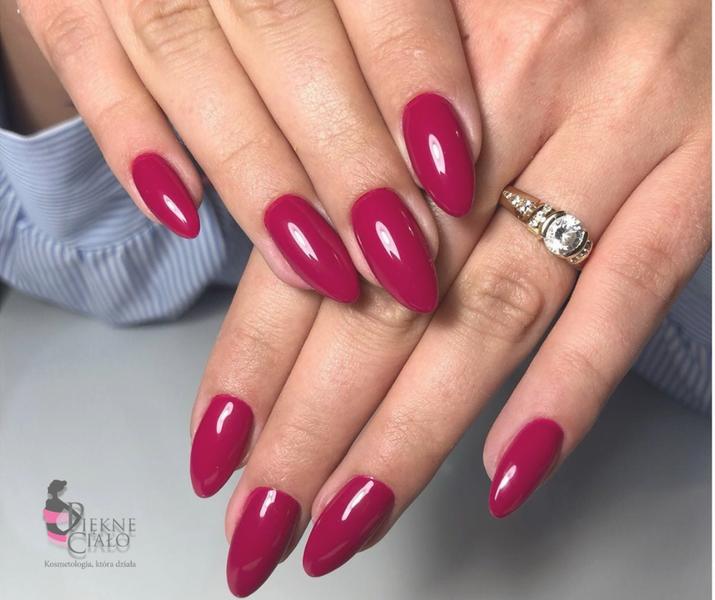 Manicure żelowy