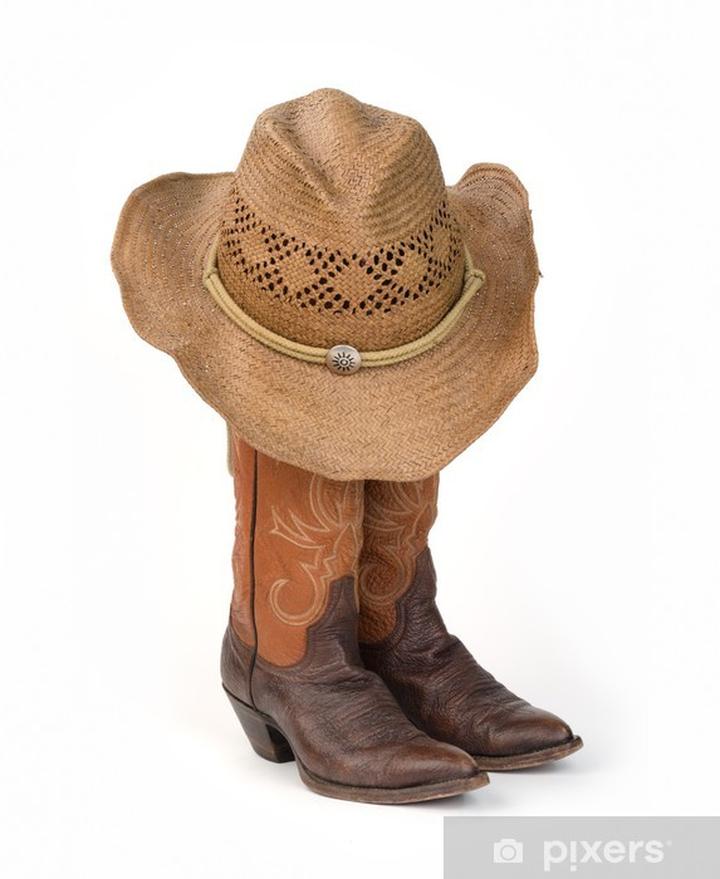 Modne połączenia kapelusz i buty