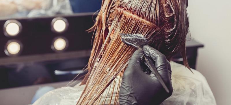 Rozjaśnianie ciemnych włosów