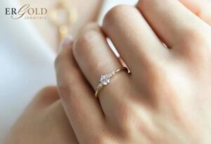 Jak dobrać rozmiar pierścionka: średnica a idealne dopasowanie