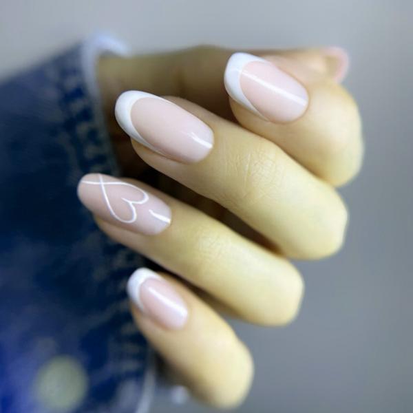 Manicure idealny