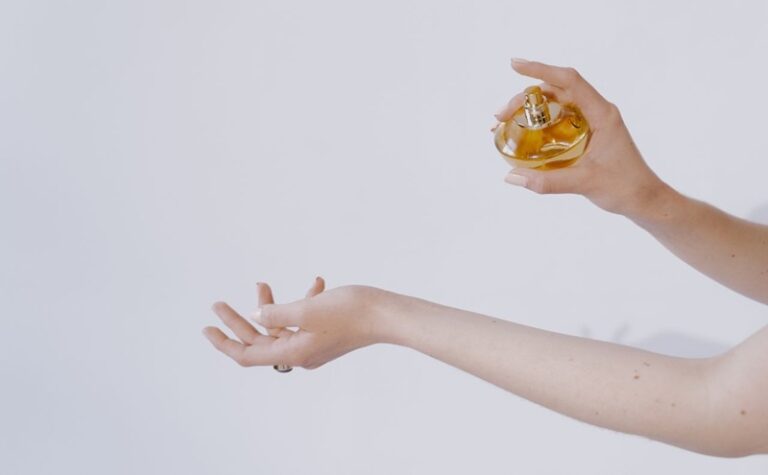 Gdzie w sieci bezpiecznie kupować oryginalne, ekskluzywne perfumy?